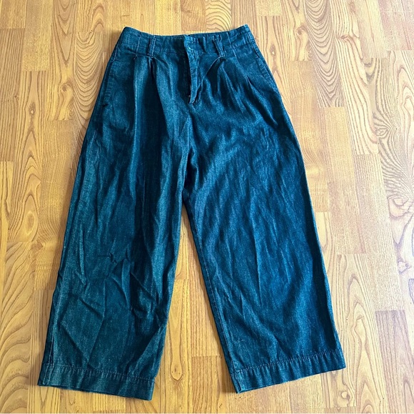 United Colors of Benetton Jeans (Size 2) - Picture 1 of 8